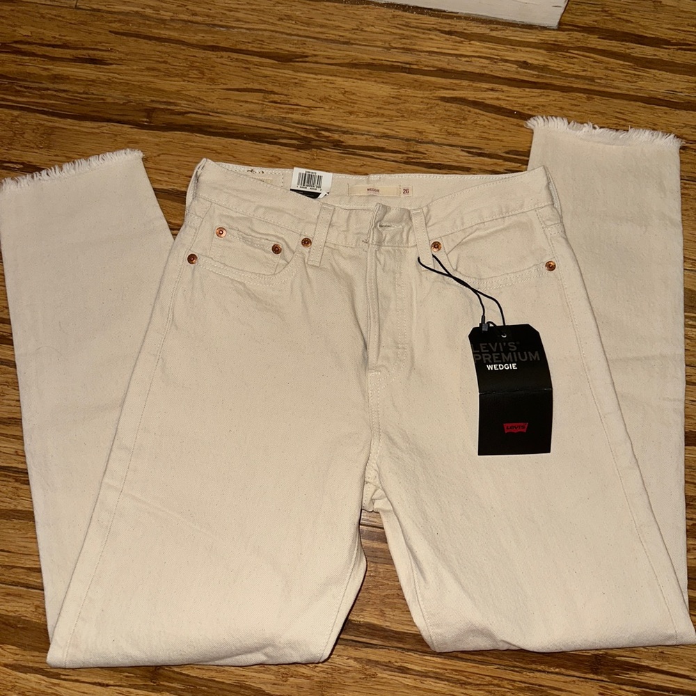 Levi’s Wedgie Cream Jeans Size 26 Off White New